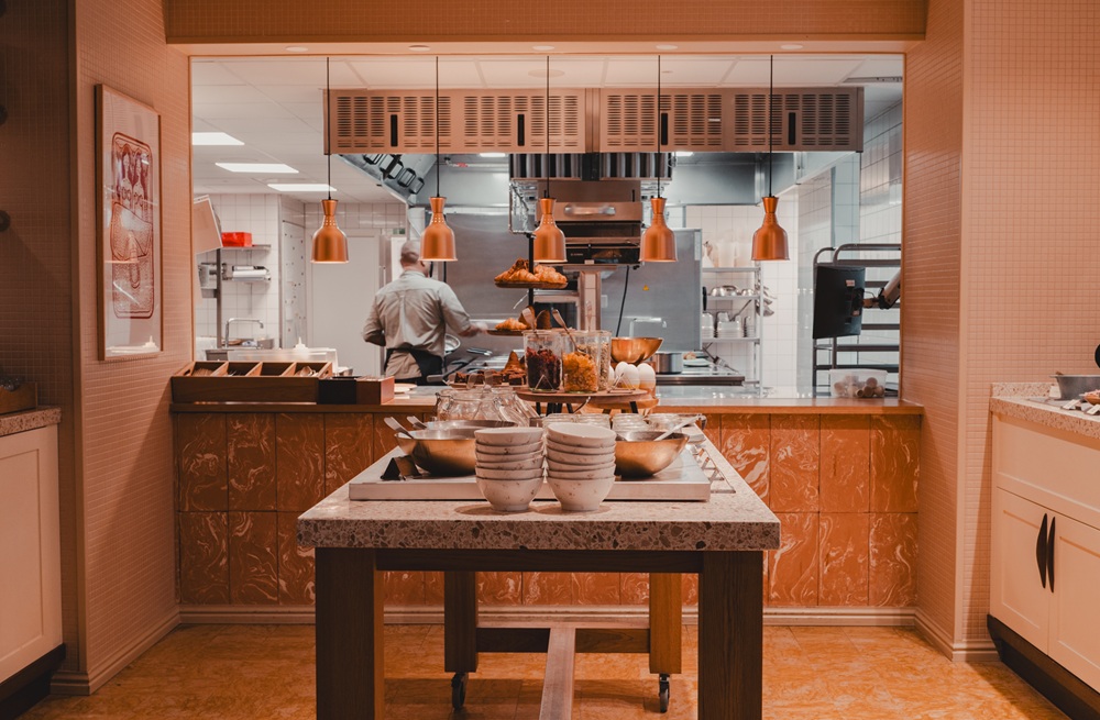 NH_Copenhagen_Grand_Joanne_Restaurant_breakfast_buffet_kitchen_insights
